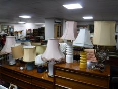Eight assorted table lamps with shades