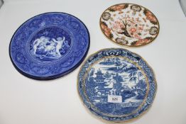 An 18th century Caughley blue and white bowl with scalloped edge,