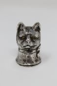 A novelty silver vesta case in the form of a cat, London marks, height 3.