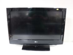 An LG 32