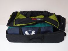 A black wolf hold all,