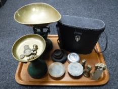 Set of kitchen scales and assorted weights,