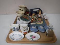 A tray containing two Goebel figurines, Wedgwood Jasperware Goss pieces,