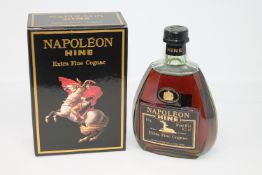 Napoleon HINE - Extra Fine Cognac, 24 fl oz, in presentation box.
