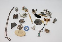 A small wooden box containing sterling silver thimble, costume jewellery,