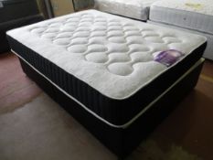 An Optimum Sleep memory art 4'6 mattress with divan base (new)
