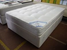 A platinum sleep Enzo 4'6 mattress with divan base (new)