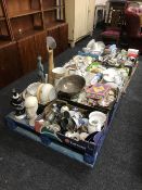 Two pallets containing approx.