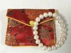 A freshwater pearl bracelet