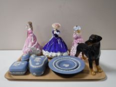 A tray containing eight pieces of Wedgwood jasperware, a Cooper craft figure of a Doberman,
