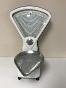 A set of 20th century enamelled grocer's scales