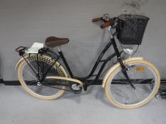 A lady's Tempo Classico 3 shopper bike