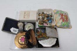 A vintage Gentleman's Smiths wrist watch on expansion strap, together with Sagara wrist watch,