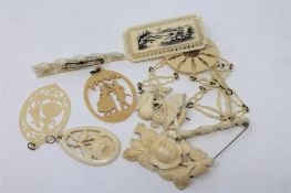 A small collection of late 19th / early 20th century ivory and simulated jewellery.