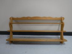 A pine plate rack