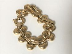 A 9ct gold bracelet CONDITION REPORT: 22.