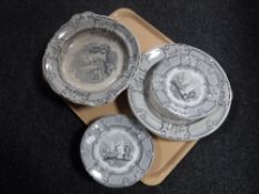 A tray of ten pieces of nineteenth century Correlia dinner ware