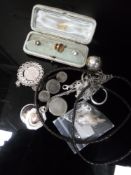 A bag of assorted silver jewellery and dress shirt studs