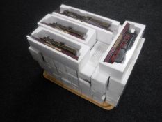 A tray of twenty-eight die cast model locomotives