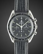 A GENTLEMAN'S STAINLESS STEEL OMEGA SPEEDMASTER PROFESSIONAL CHRONOGRAPH WRIST WATCH CIRCA 1995,