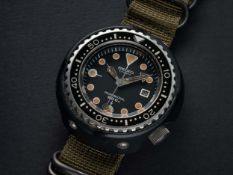 A RARE GENTLEMAN'S TITANIUM SEIKO 