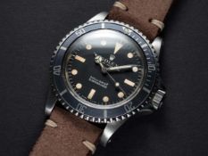 A RARE GENTLEMAN'S STAINLESS STEEL ROLEX OYSTER PERPETUAL SUBMARINER WRIST WATCH CIRCA 1968, REF.
