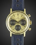 A GENTLEMAN'S GOLD CAPPED ZENITH CHRONOGRAPH WRIST WATCH CIRCA 1960s, WITH 