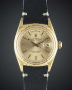 A RARE GENTLEMAN'S 18K SOLID PINK GOLD ROLEX OYSTER PERPETUAL DAY DATE WRIST WATCH CIRCA 1963,