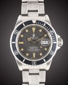A GENTLEMAN'S STAINLESS STEEL ROLEX OYSTER PERPETUAL DATE SUBMARINER BRACELET WATCH CIRCA 1981, REF.