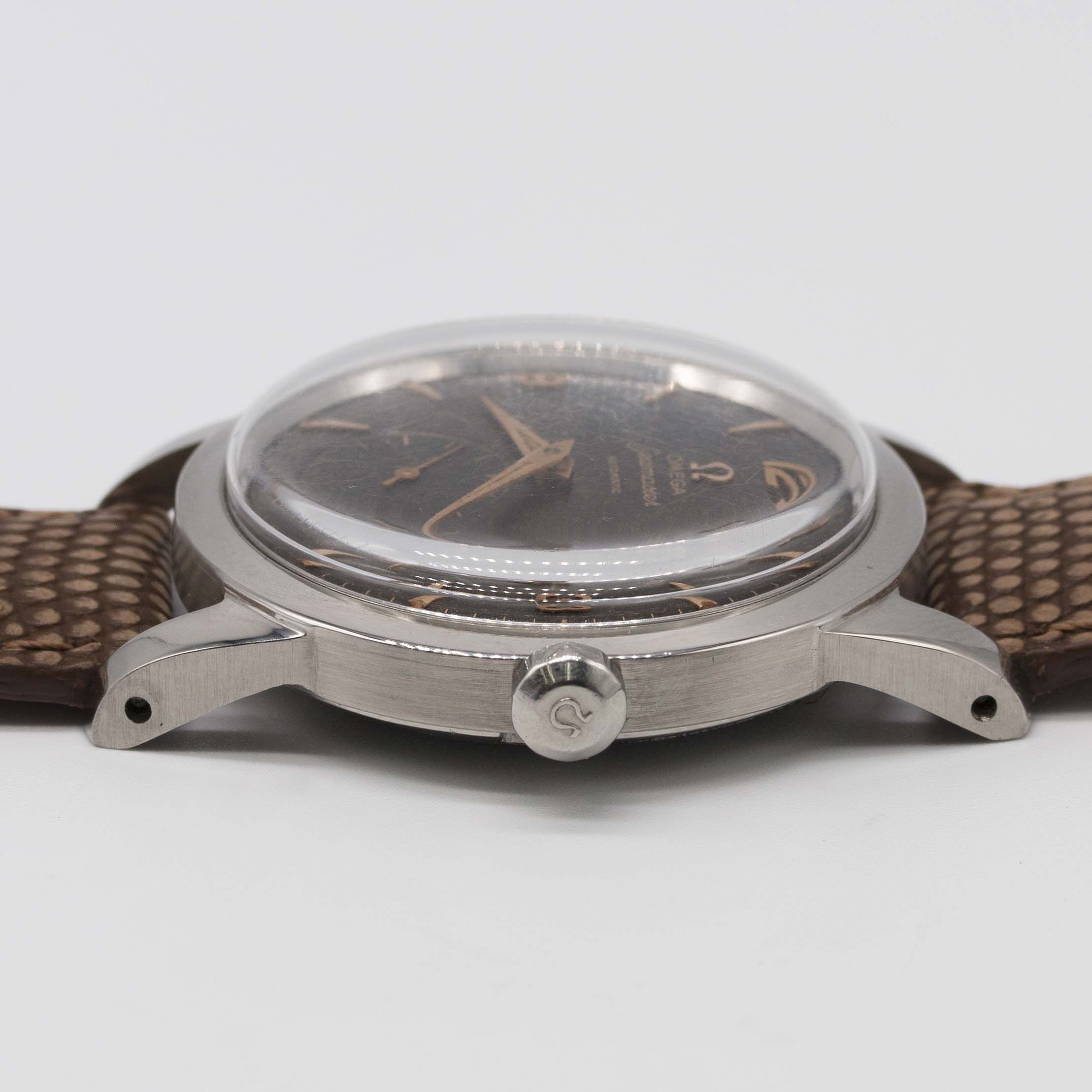 A GENTLEMAN'S STAINLESS STEEL OMEGA SEAMASTER AUTOMATIC WRIST WATCH CIRCA 1950, REF. C2576-2 WITH - Image 9 of 10