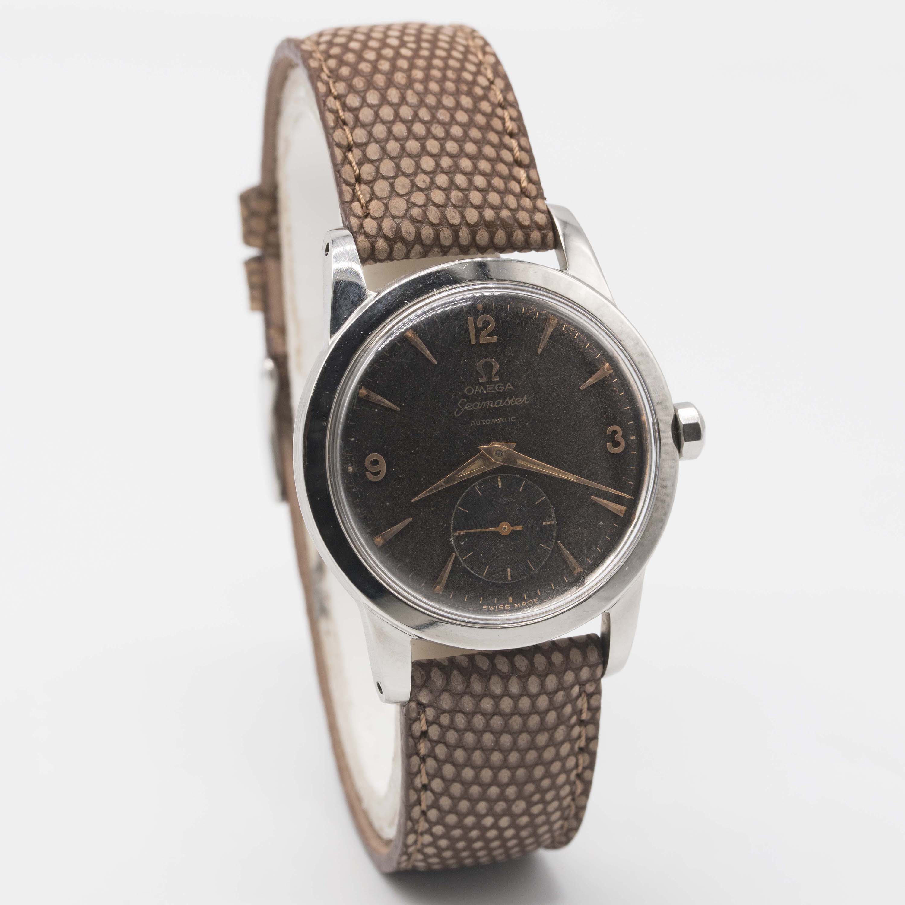 A GENTLEMAN'S STAINLESS STEEL OMEGA SEAMASTER AUTOMATIC WRIST WATCH CIRCA 1950, REF. C2576-2 WITH - Image 5 of 10