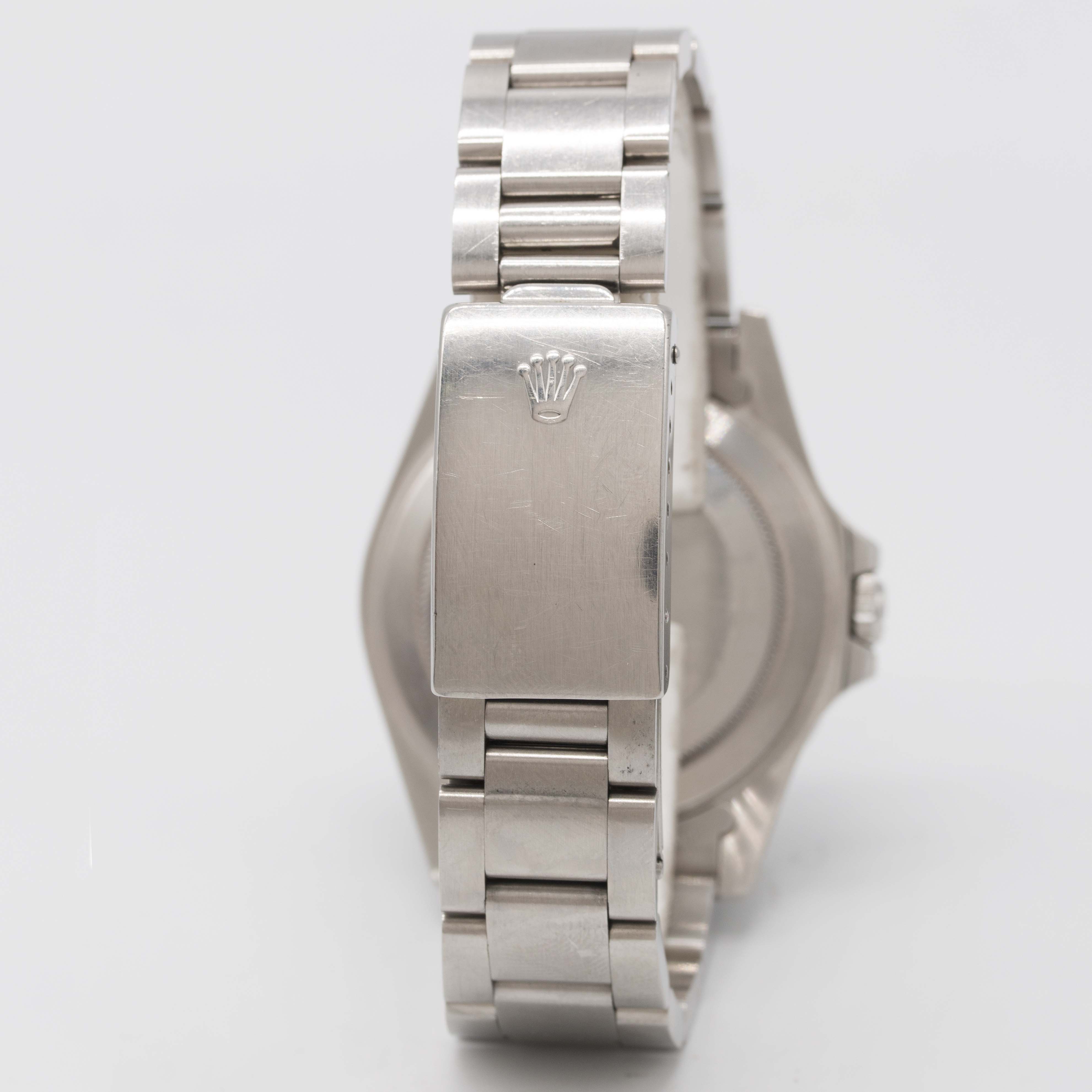 A GENTLEMAN'S STAINLESS STEEL ROLEX OYSTER PERPETUAL DATE EXPLORER II BRACELET WATCH DATED 1993, - Image 6 of 12
