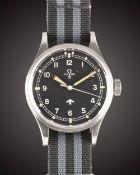 A GENTLEMAN'S STAINLESS STEEL BRITISH MILITARY OMEGA RAF PILOTS WRIST WATCH DATED 1953, REF. 2777-