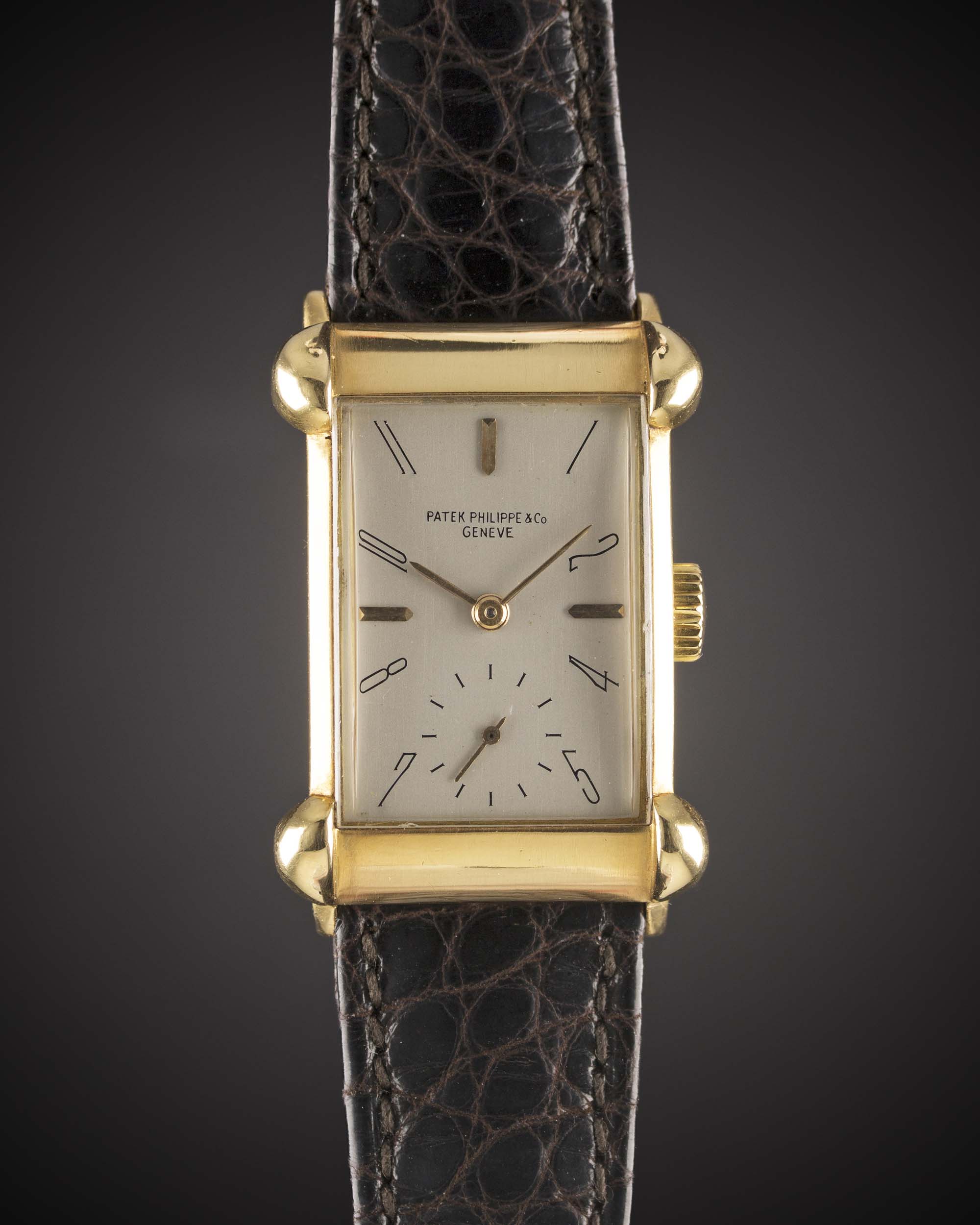 A RARE GENTLEMAN'S 18K SOLID YELLOW GOLD PATEK PHILIPPE RECTANGULAR WRIST WATCH DATED 1941, REF. - Image 3 of 3