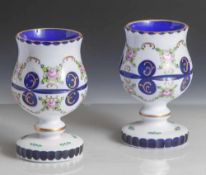 2 Pokale, 19. Jahrhundert, Biedermeier, kobaltblaues Glas, milchig weißer Überfang mit umlaufender