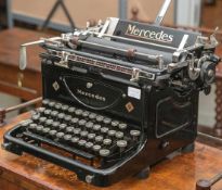 Dekorative alte Schreibmaschine 
