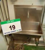 A SYSPAL Single Station Knee Operated Stainless Steel Sink. (A Method Statement is Required Prior to