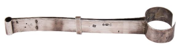 A George III silver travelling candle holder, maker Thomas Phipps & Edward Robinson,