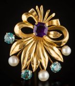 A blue zircon,