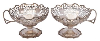 A pair of George V silver sweetmeat bowls, maker Viner's Ltd, Sheffield, 1932: of circular outline,