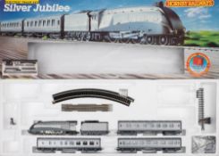 Hornby Railways OO/HO gauge, set R837 'Silver Jubilee':,