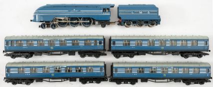 Tri-ang OO/HO gauge LMS blue 4-6-2 locomotive and tender No 6220 'Coronation':,