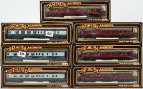 Mainline Railways OO/HO gauge, a boxed group of seven passenger coaches:,