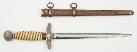 A Third Reich period Luftwaffe dagger:,