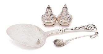 A Georg Jensen silver pastry slice, stamped marks: together with a salt spoon and a pair of salts,