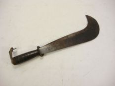 An American knife with hooked bill blade, overall length 42cm.