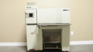 Perkin Elmer Optima 3000 Spectrometer, S/N 069N7013101 (NOTE: Unit Powers On, Some Rust on Bottom