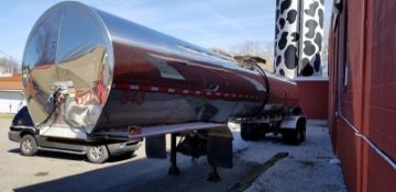1995 Bar Bel Fab Inc 6,500 Gallon Tandem Axle S/S Tanker, Model 103SM,