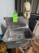 Stainless steel sink (Located in Dixon, Illinois) (Rigging and Handling Fee: $20)