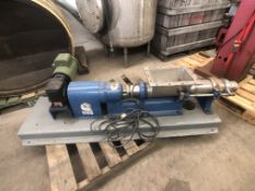 Moyno1-1/2 HP Progressive Cavity Pump with S/S Screw Infeed, 1725 RPM, 115/208-230 V (previously